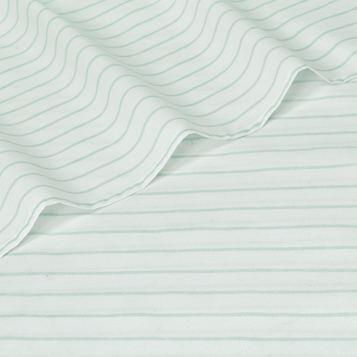 Colorful striped chambray double sheet set for kids bedrooms, adding fun and comfort.
