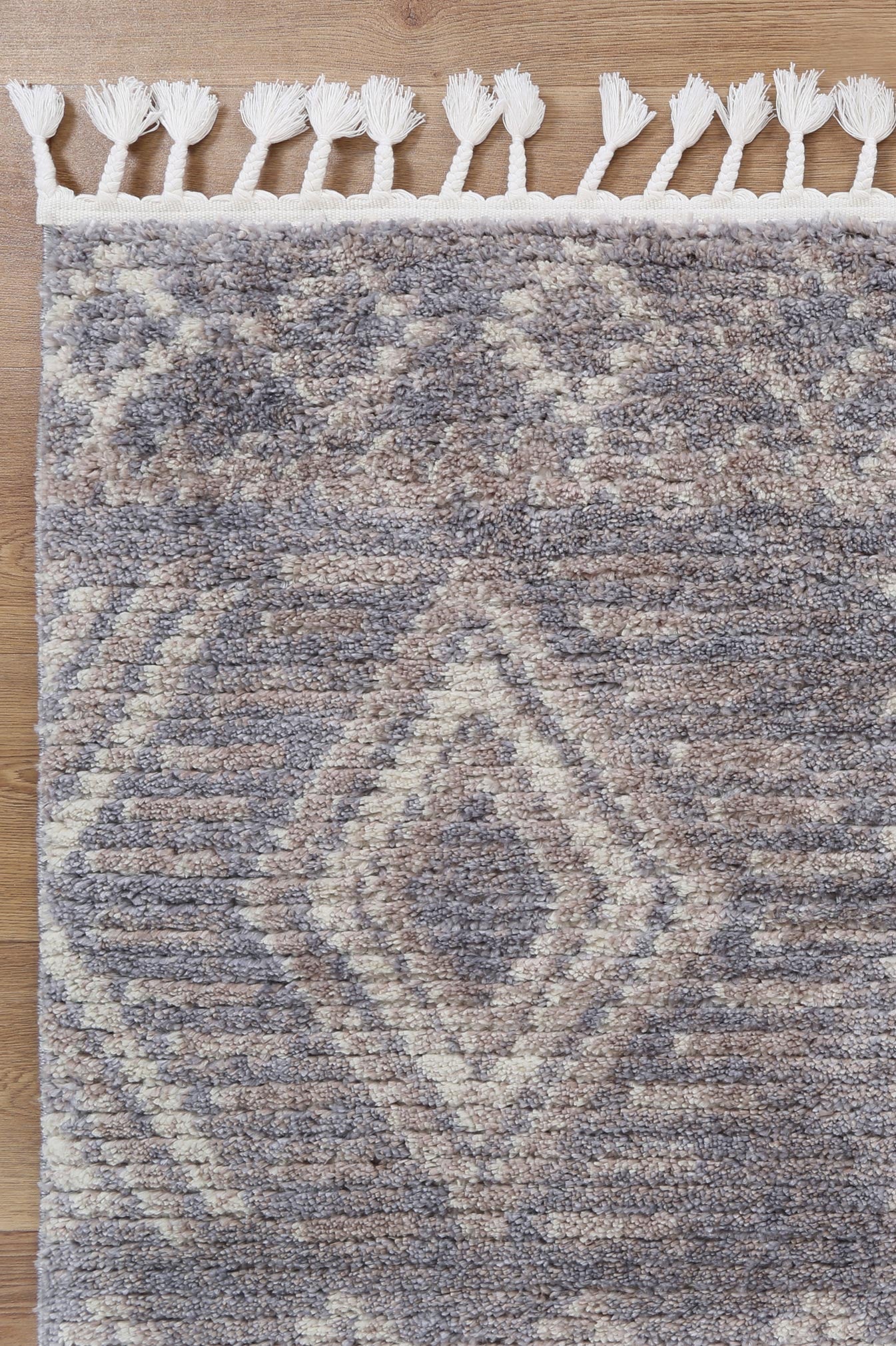 Moda Morocco Plush Shag Rug | Luxuriously soft 160x230cm design ideal for kids rooms.