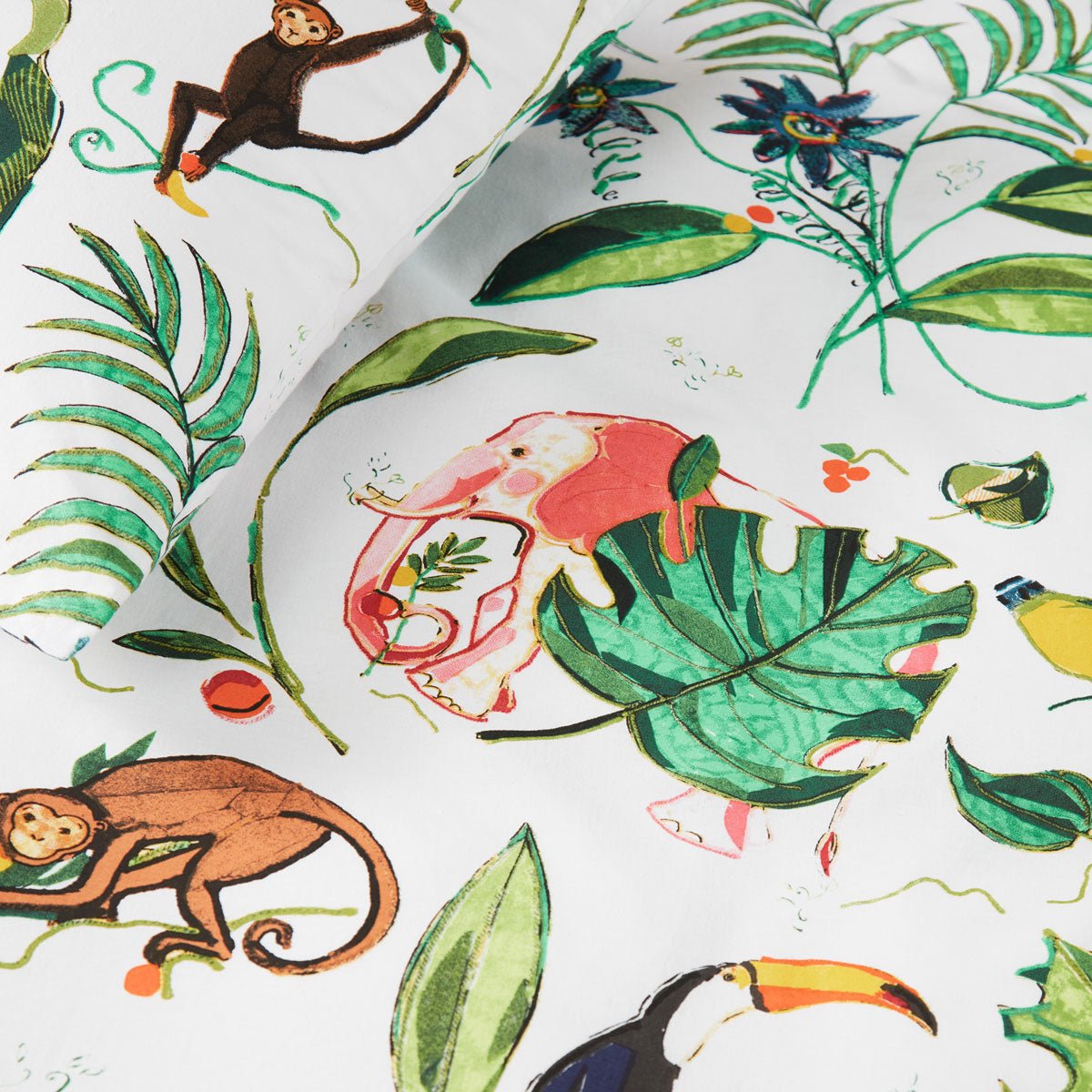 Kids Jungle Animals Cotton Quilt Cover Set for cozy and fun bedroom decor.