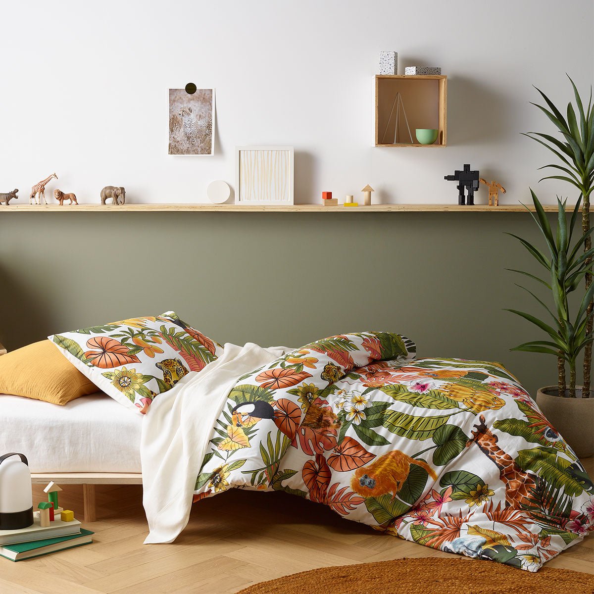 Colorful digital print single quilt cover set with happy kids design for childrens bedding.