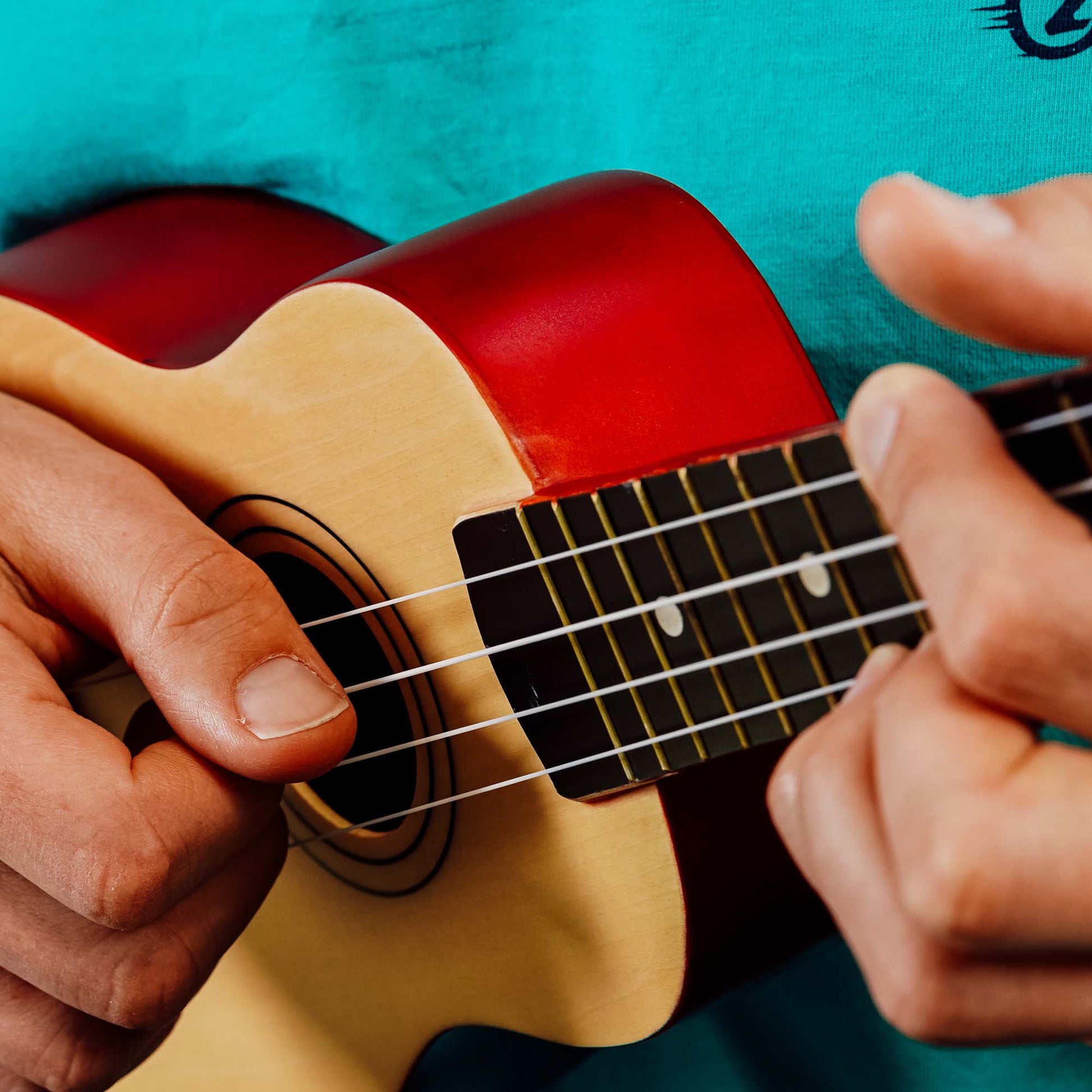 3rd Avenue Soprano Ukulele Natural ideal for kids, perfect size for learning to play.