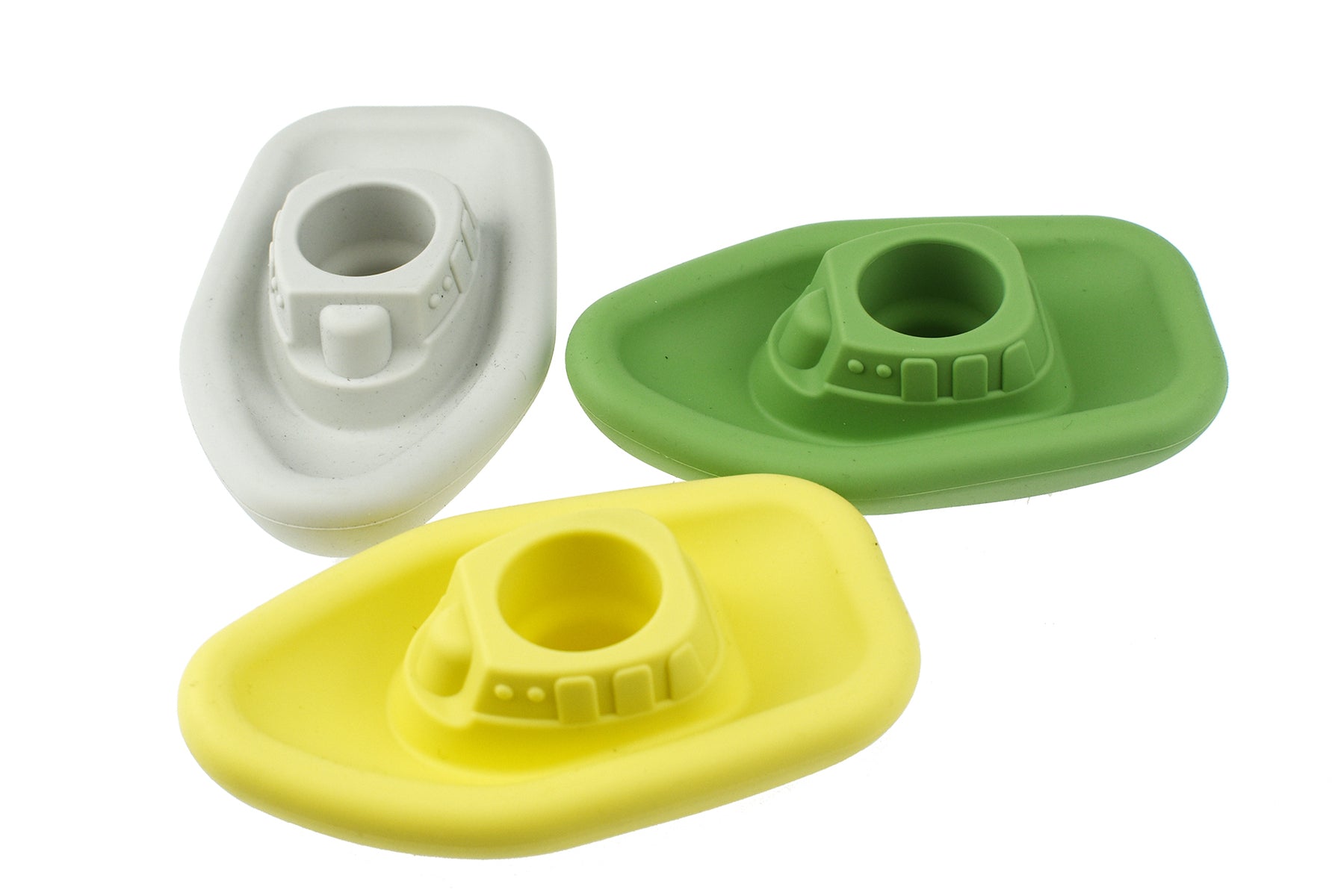 Colorful 3-piece silicone bath boats set for kids ages 10m+, perfect for imaginative play.