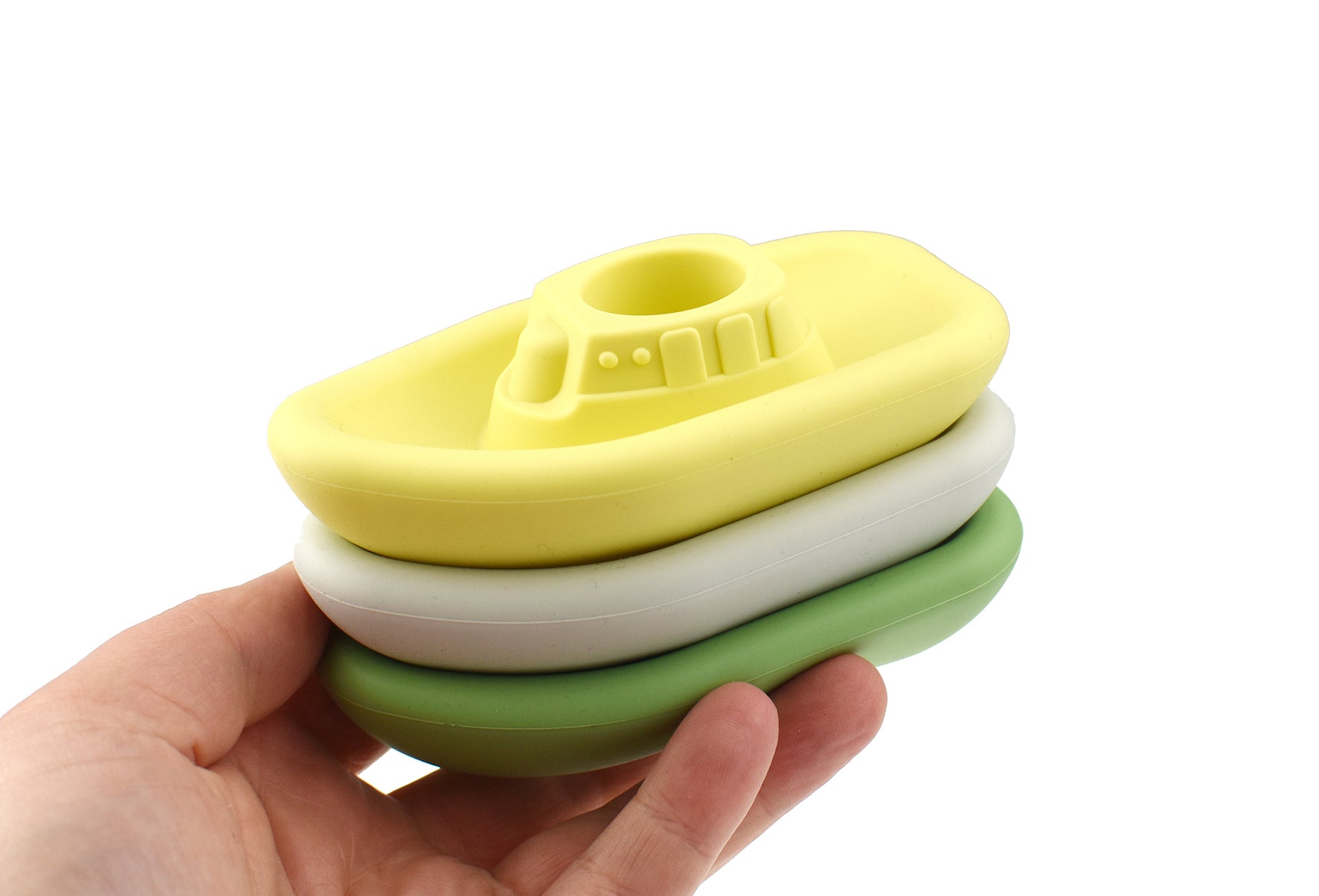 Colorful 3-piece silicone bath boats set for kids 10m+, ideal for sensory water play.