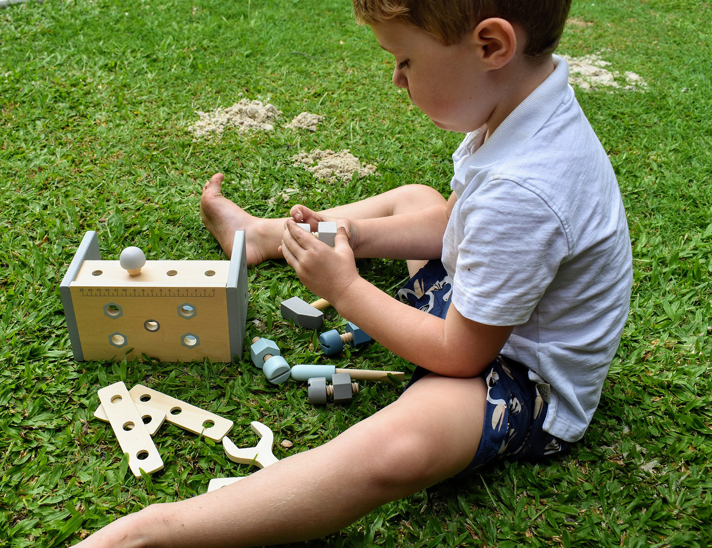 Kaper Kidz 2 in 1 Wooden Toolbox and Bench Set  Ideal for imaginative play.