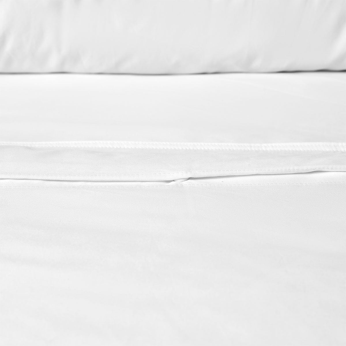 Soft bamboo cotton quilt cover set in white, perfect for childrens bedroom decor. 400TC single.