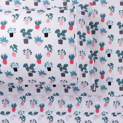 Vibrant plant-themed kids sheet set for King Single beds, adding fun and color.