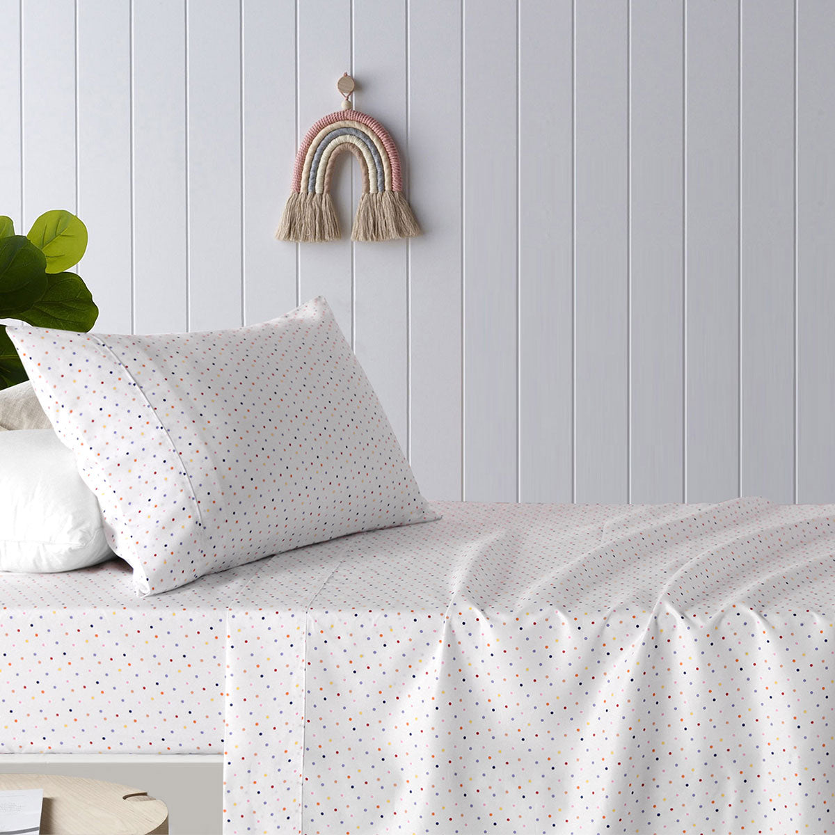 Happy Kids double sheet set with vibrant polka dot design for childrens bedding.