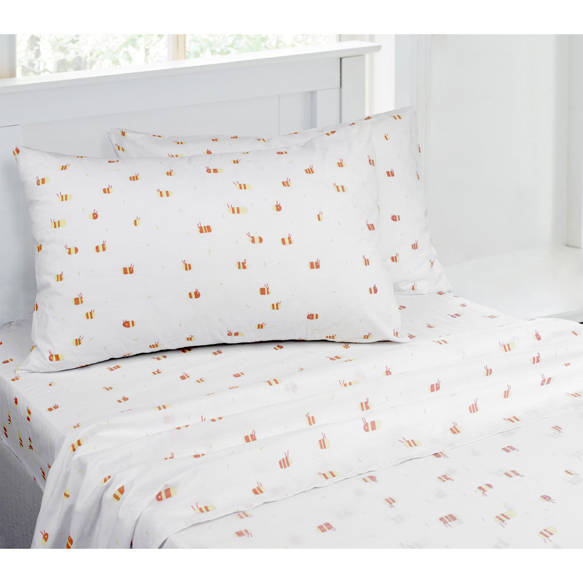 Jelly Bean Kids Bumble Bee Sheet Set in King Single Size for playful bedroom decor.