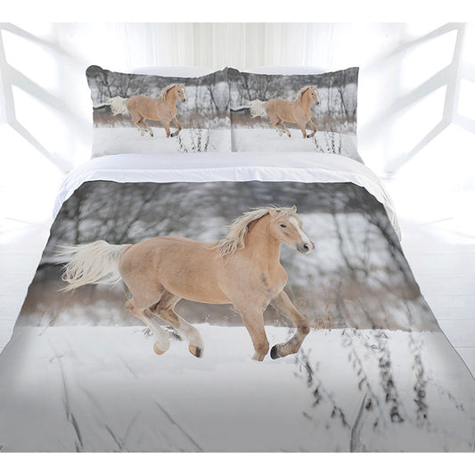 Horse-themed single bed quilt cover set, perfect for kids winter sleepovers and cozy nights.