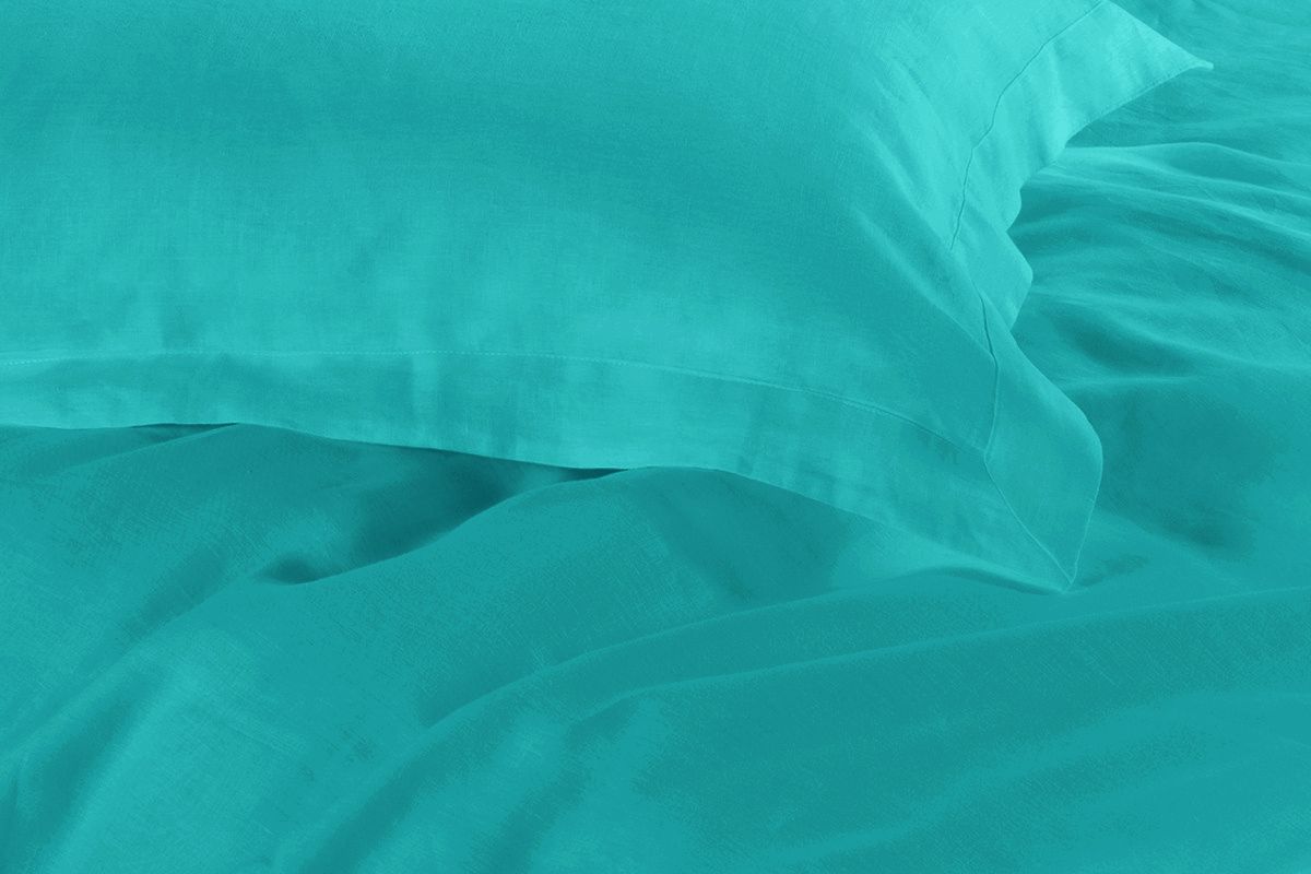 Kids teal microfibre duvet cover set, soft and cozy for single size beds.