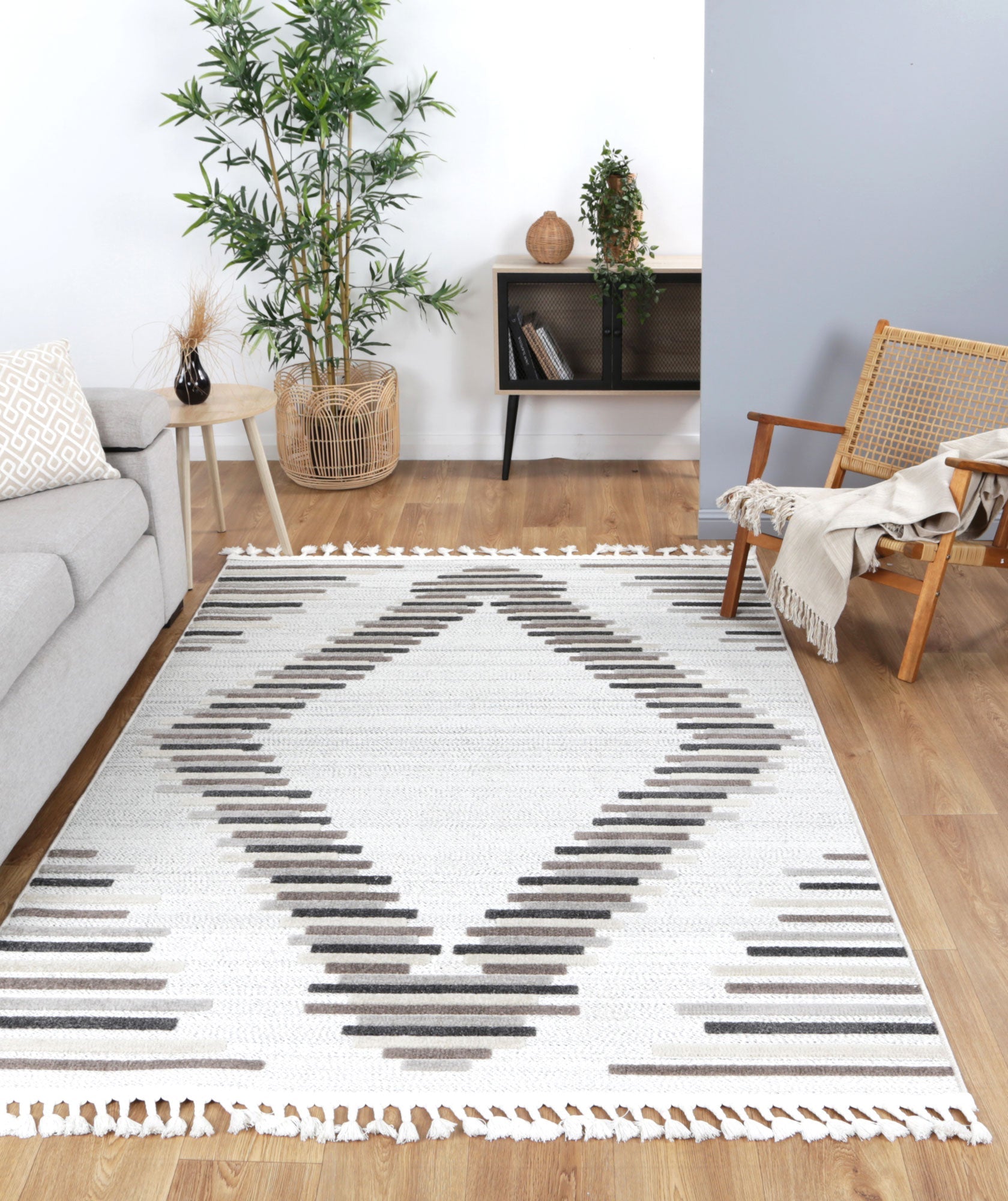 Cream beige tribal rug with geometric pattern for childrens room decor, 160x230cm size.