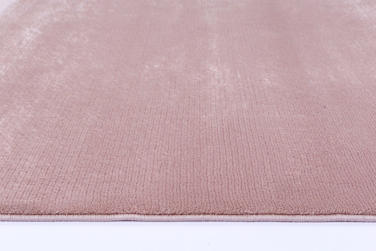 Plush blush pink kids area rug, 160x230cm, soft and cozy for playroom or bedroom.