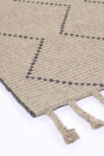 Colorful tribal geometric rug with wool blend for kids room, sized 200x290cm, hand-tufted design.