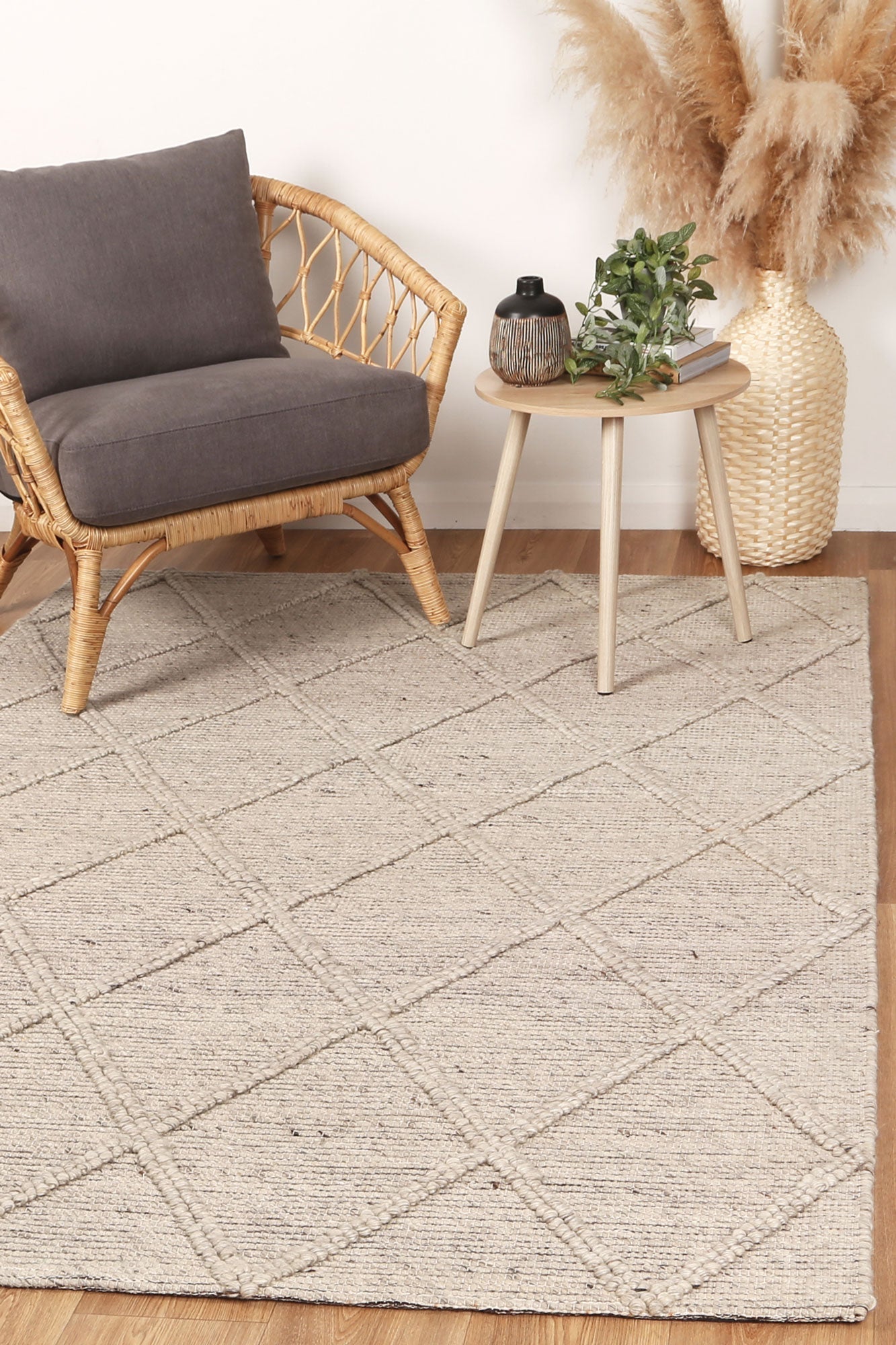 Childrens Tribal Geometric Wool Blend Rug in Cream, 200x290cm - Soft, Durable & Stylish.