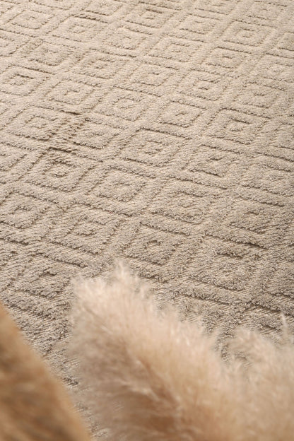Colorful tribal geometric rug hand-tufted for kids rooms, 200x290cm, playful and durable design.