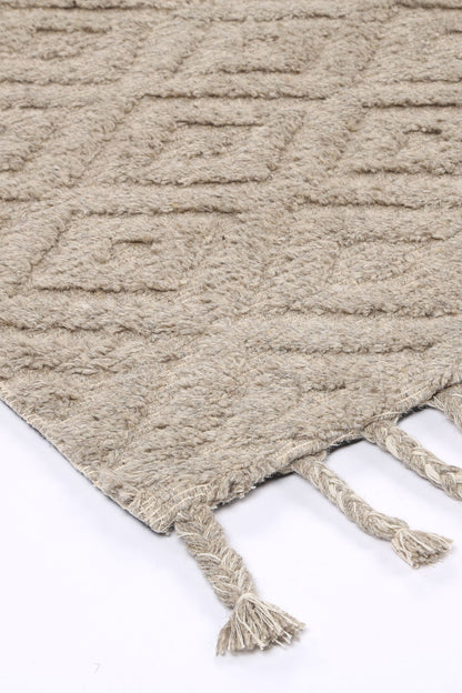 Colorful tribal geometric rug, 200x290cm, hand-tufted wool blend. Ideal for kids rooms decor.