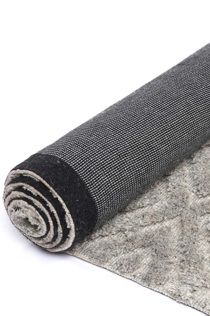Grey tribal wool blend rug with kid-friendly design - ideal for playrooms or bedrooms.