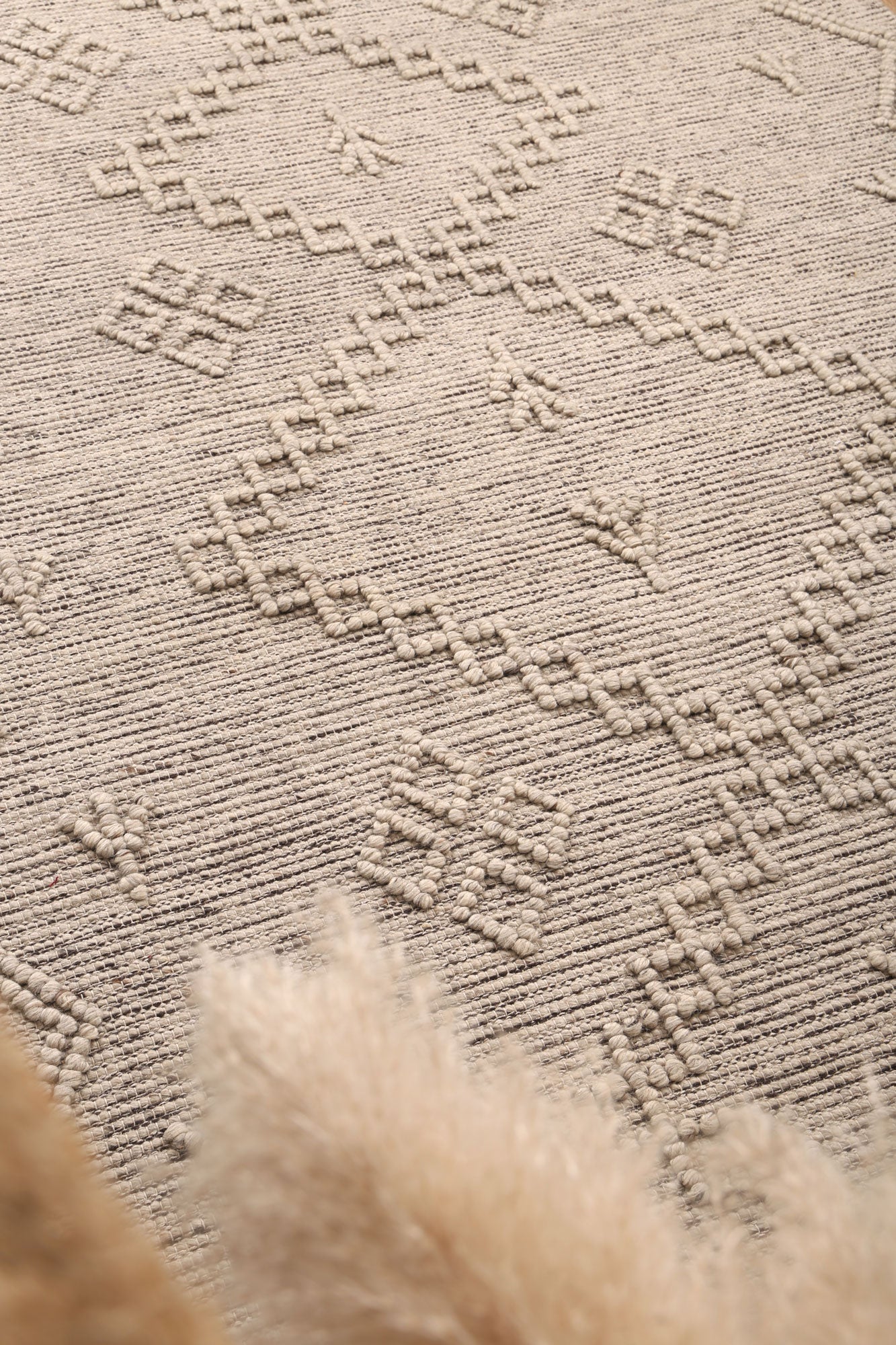 Kids tribal wool blend area rug for play areas or bedrooms, Goa D5 200x290 size.