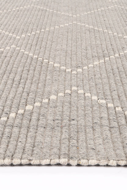 Gray tribal area rug sized 300x400 cm, ideal for cozy childrens play areas.