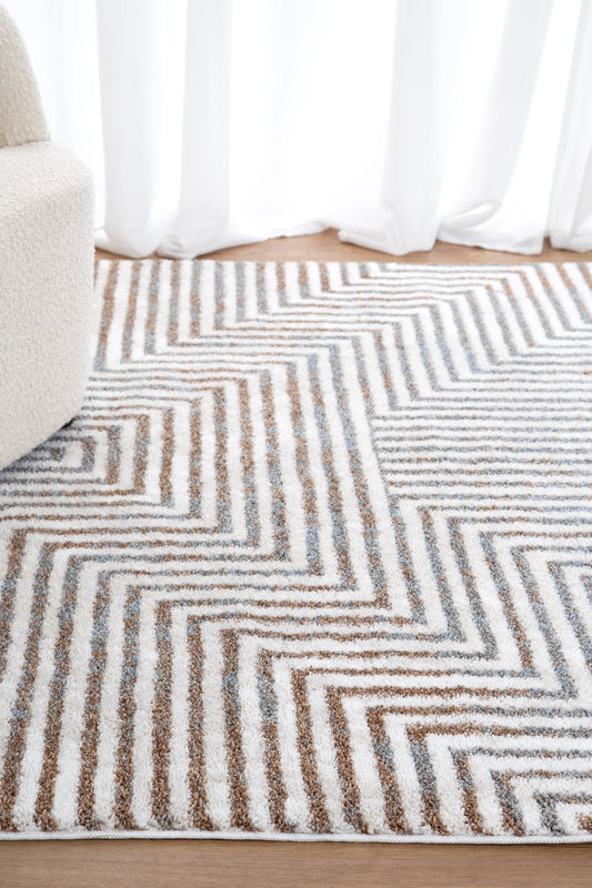 Turkish Polyester Rug | Soft 15mm pile, 200x290cm, perfect for adding comfort to kids rooms.