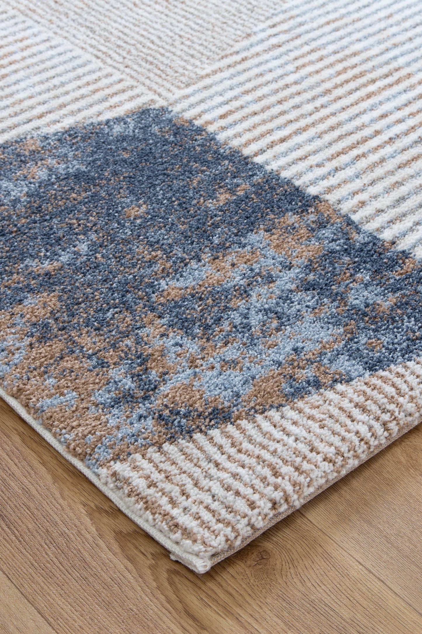 Plush 2cm thick polyester rug ideal for kids rooms - luxurious comfort and durable design.