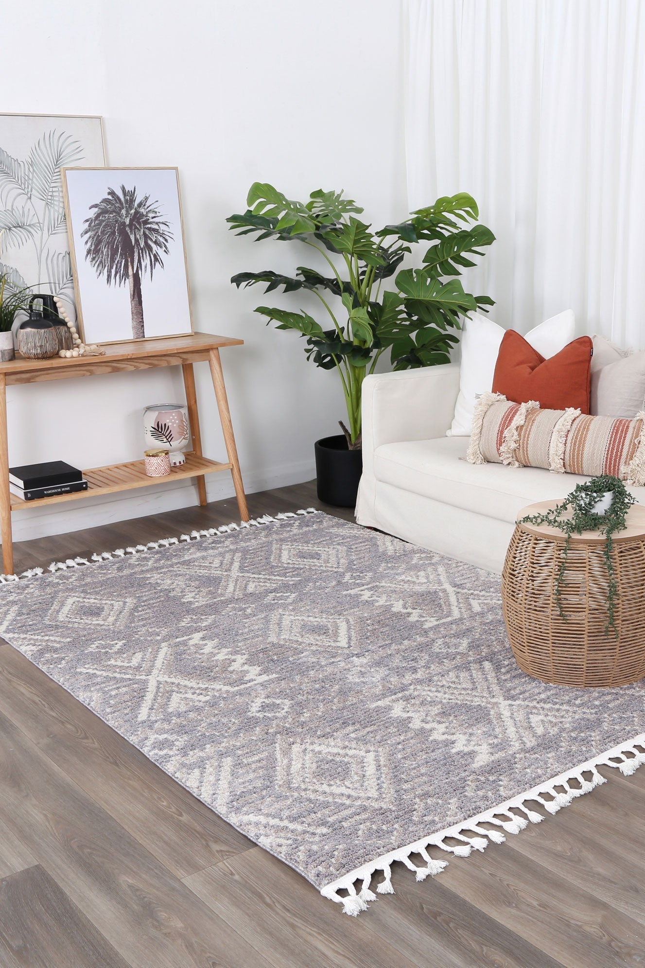 Colorful 160x230cm plush shag rug with Moroccan pattern, perfect for kids rooms decor.