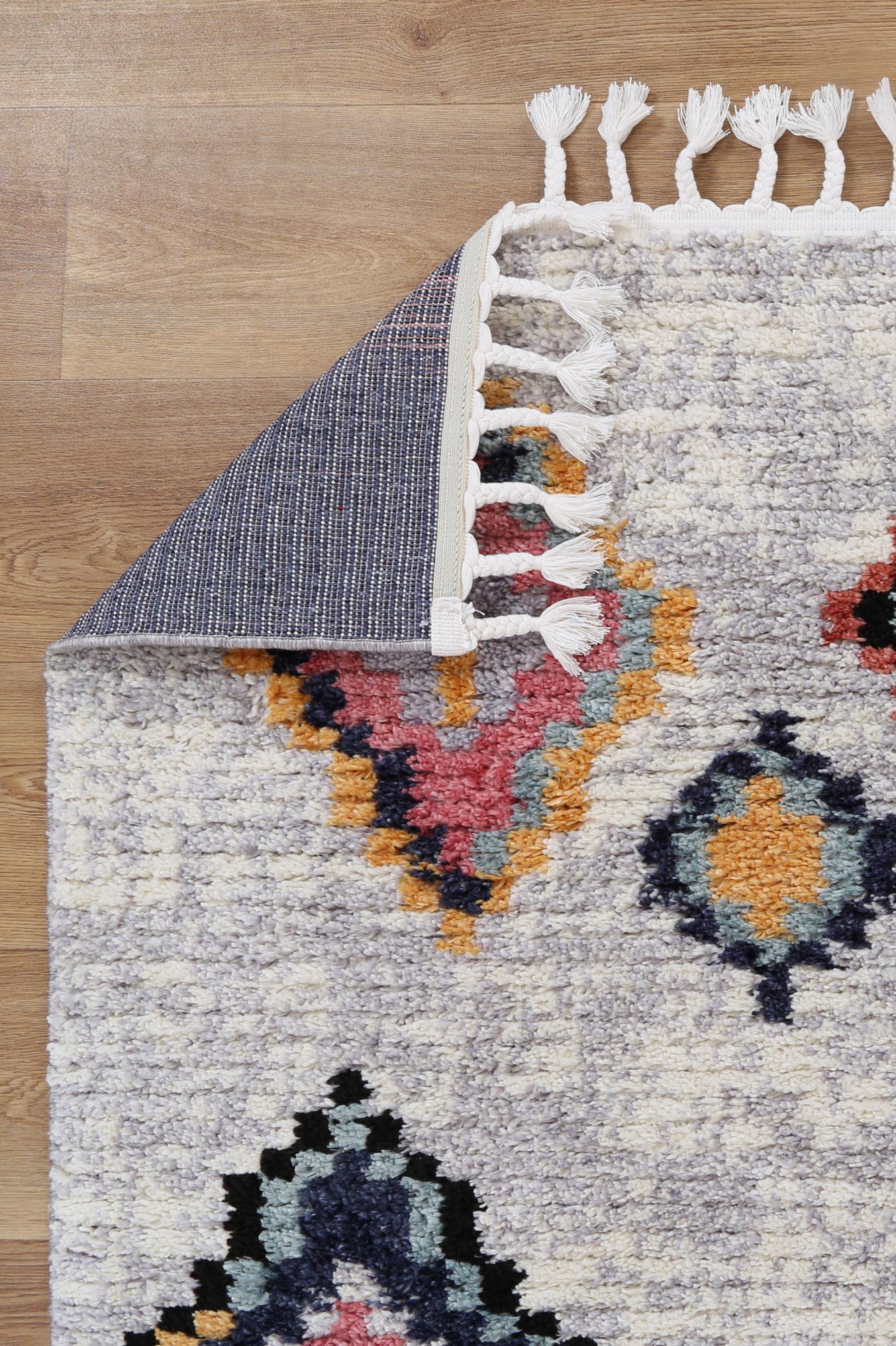 Soft, plush Moda Shag Rug with Moroccan design, perfect for cozy childrens room dÃ©cor.