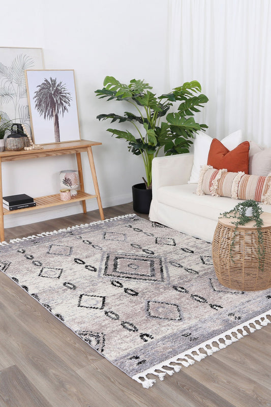 Luxurious Moda Soft Shag Rug with Morocco Design, ideal for cozy kids playrooms.