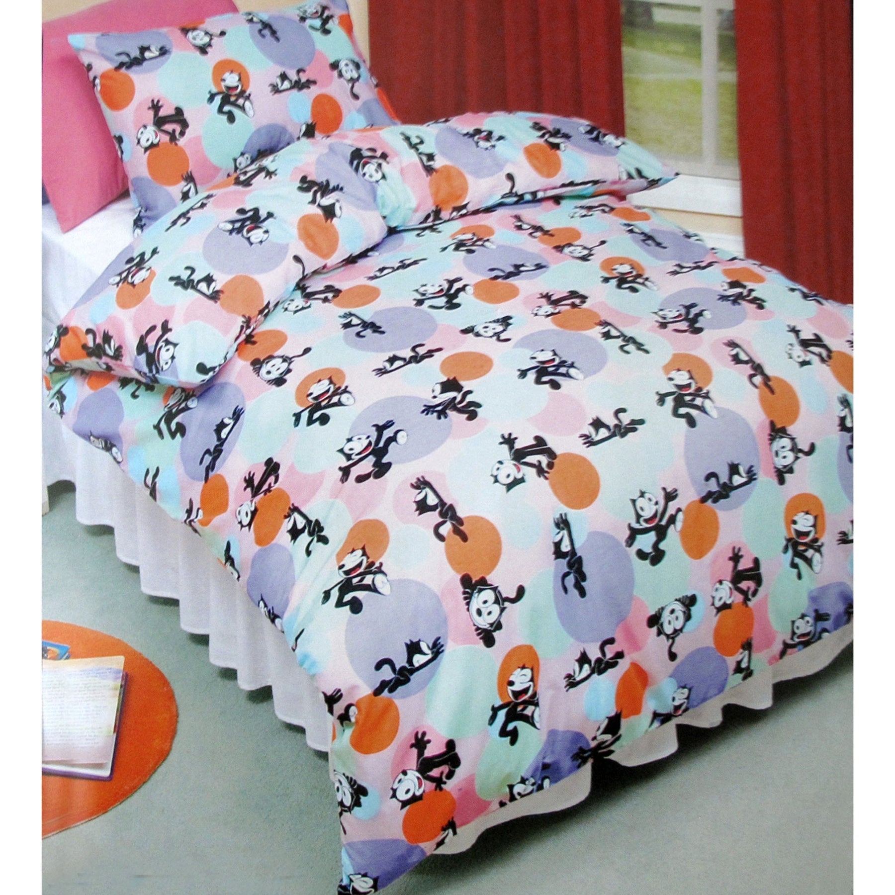 Felix The Cat Kids Quilt Cover Set - Bright, playful design for kids bedrooms.