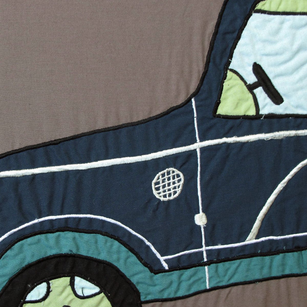 Jeep Wrangler Kids Quilt Cover Set | Embroidered design, perfect for single size beds.