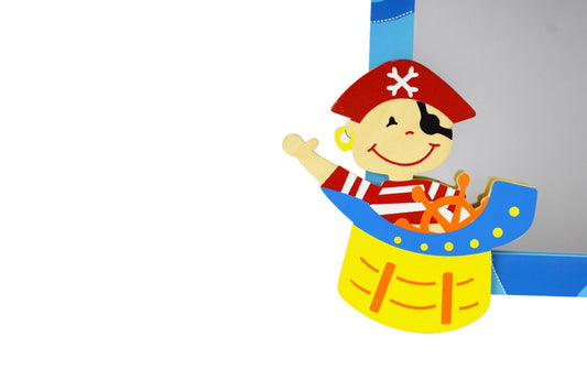 Kids pirate-themed mirror for imaginative play, adds fun touch to bedroom decor.