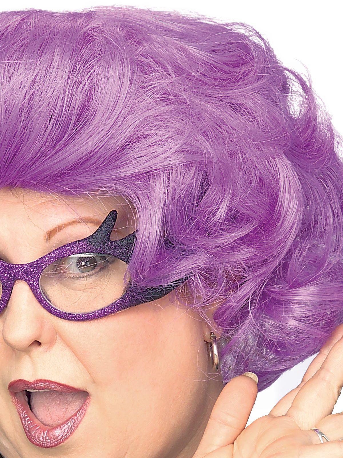 Adults vibrant purple wavy wig, perfect for costumes and playtime. Short length.