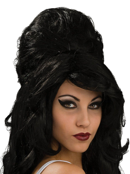 Black beehive wig for adults, ideal for 1960s costume parties at home. Retro style.