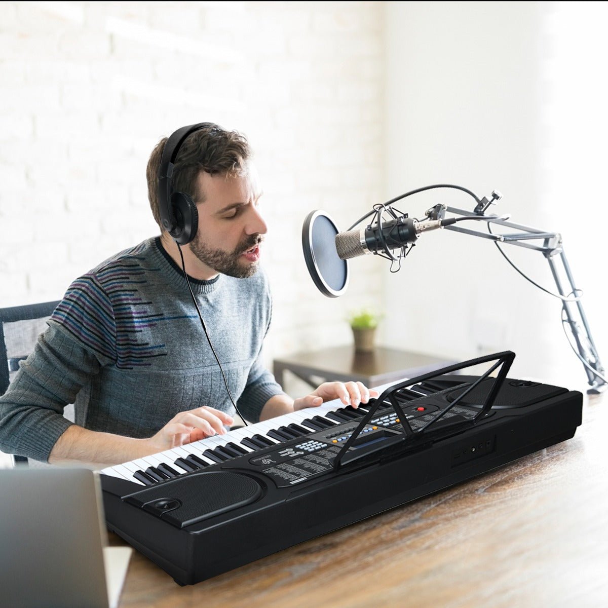 Unlock Your Musical Potential - 61-Key Electric Piano Keyboard with Mic & Headphone