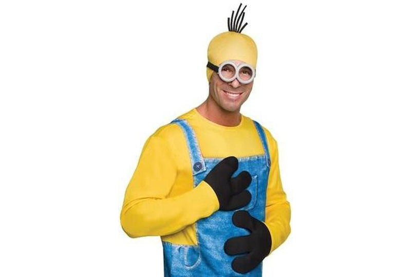 Yellow Minion costume gloves for kids, perfect for play and dress-up at home.