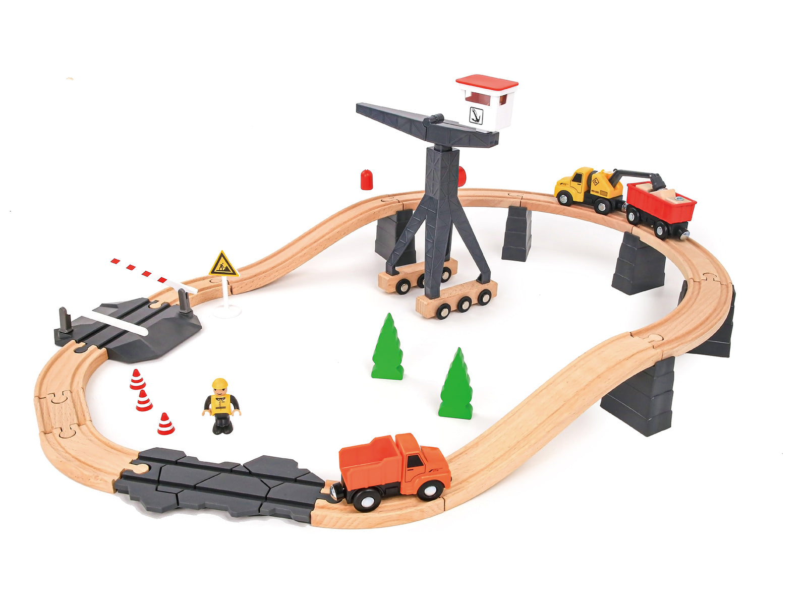 35-piece train set with construction yard theme, ideal for imaginative play at home.