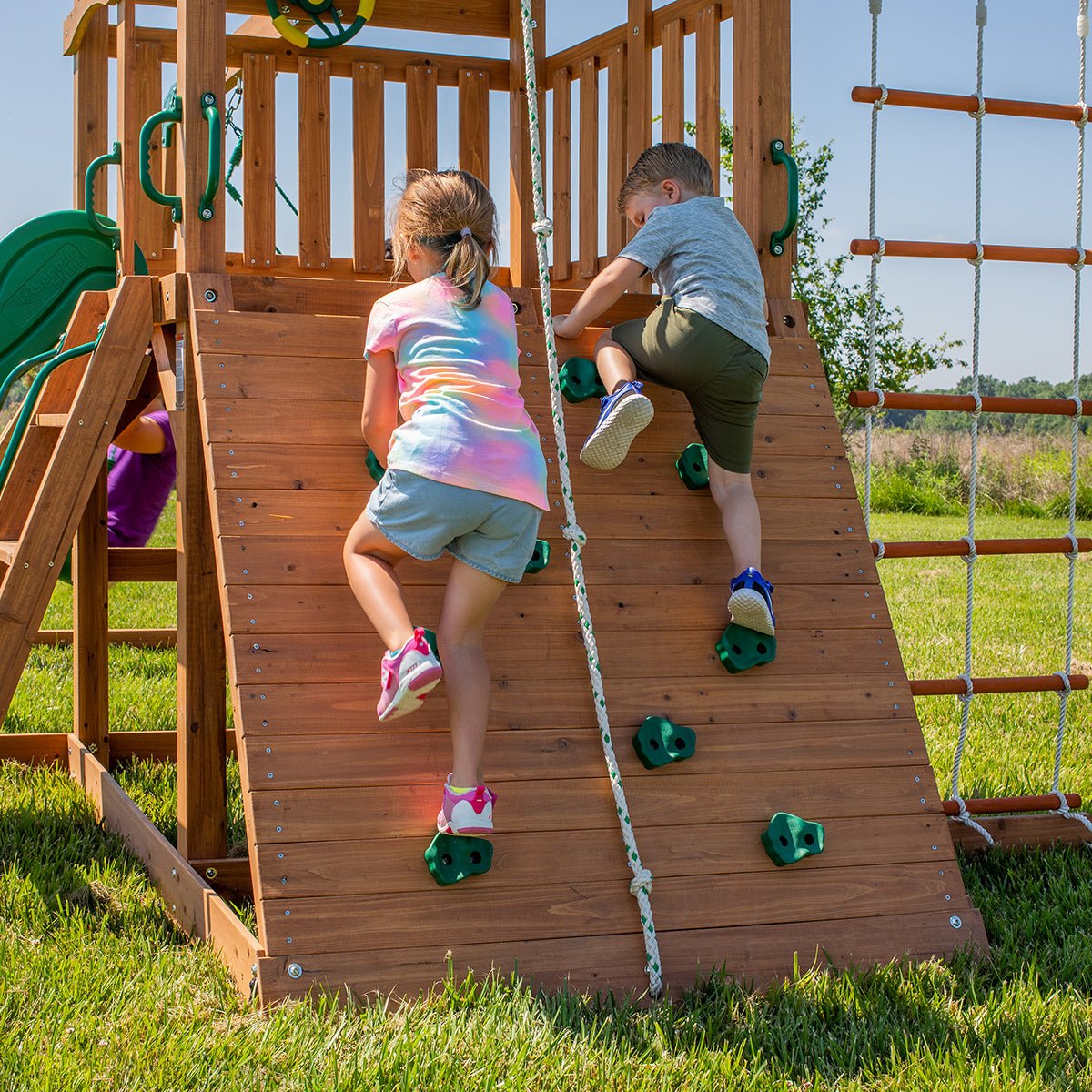 Backyard Discovery Grayson Peak Play Centre: Outdoor Joy for Children