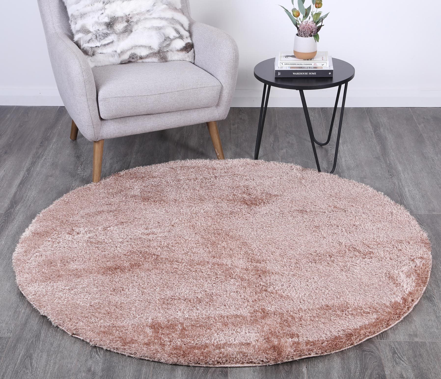 Brendon Camel Shaggy Round Rug | Soft, playful rug perfect for childrens rooms, cozy and fun.