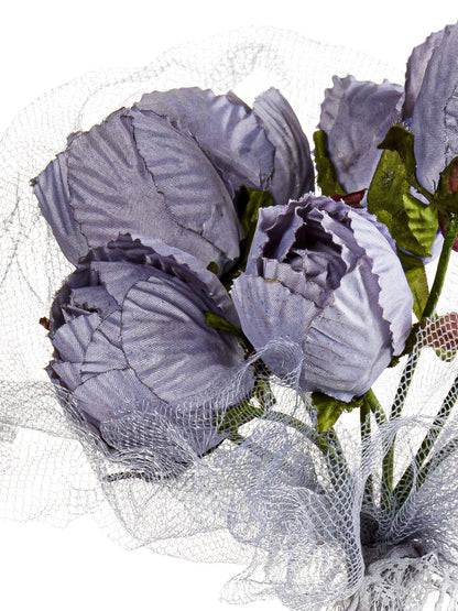 Tim Burtons Corpse Bride grey rose bouquet prop, perfect for spooky-themed kids decor.