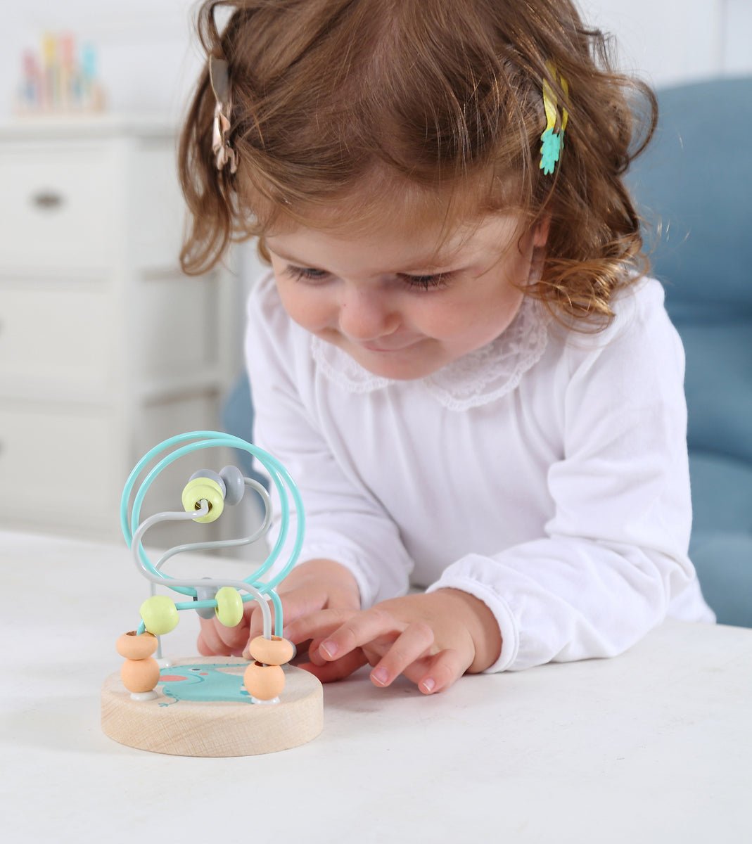 Crocodile-themed bead maze toy for kids, promoting fine motor skills and imaginative play.