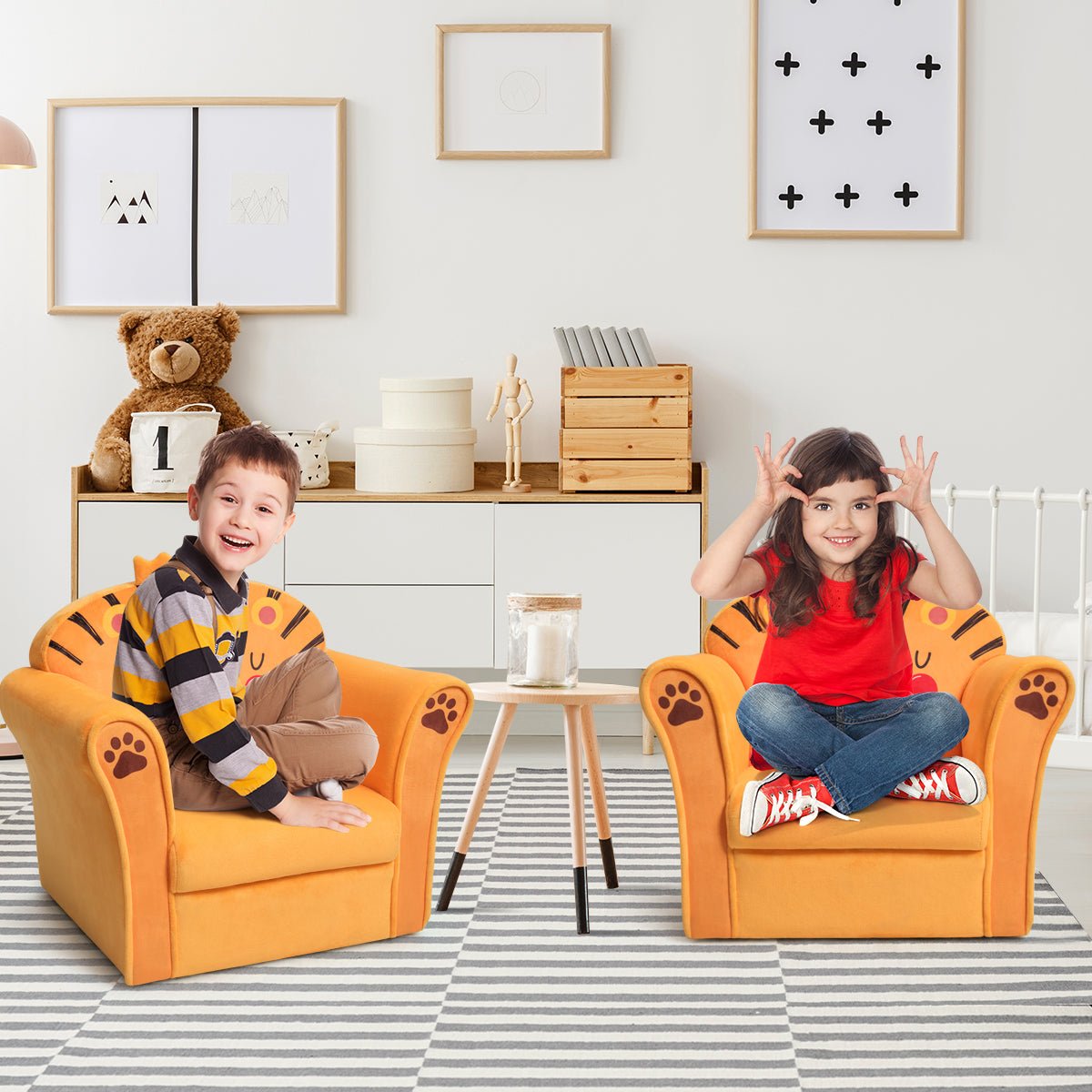 Children's Lion Pattern Armchair: Cozy Seating with Wooden Frame