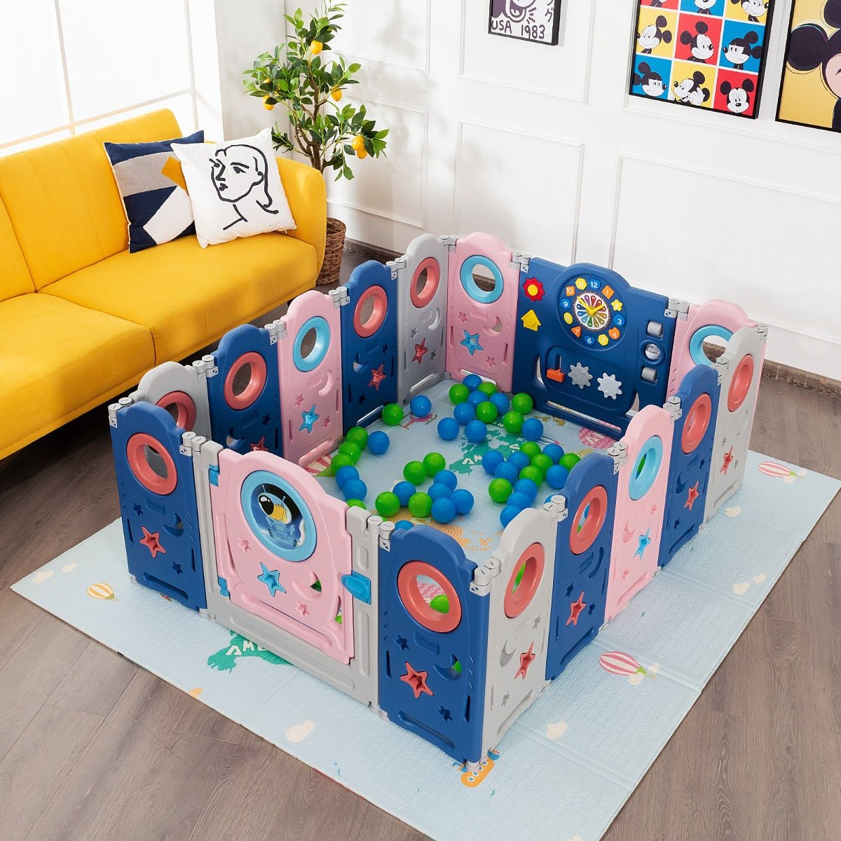 Living Room Baby Enclosure with Door Lock for Safety